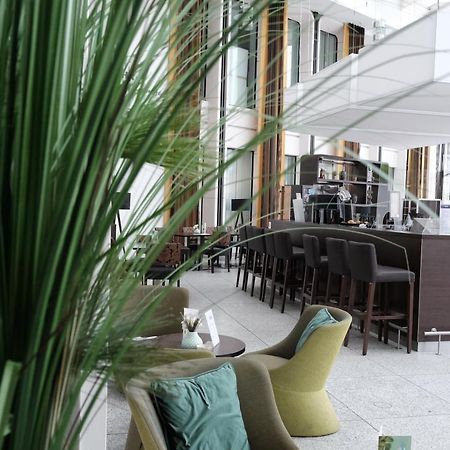 Webers - Das Hotel Im Ruhrturm Есен Екстериор снимка