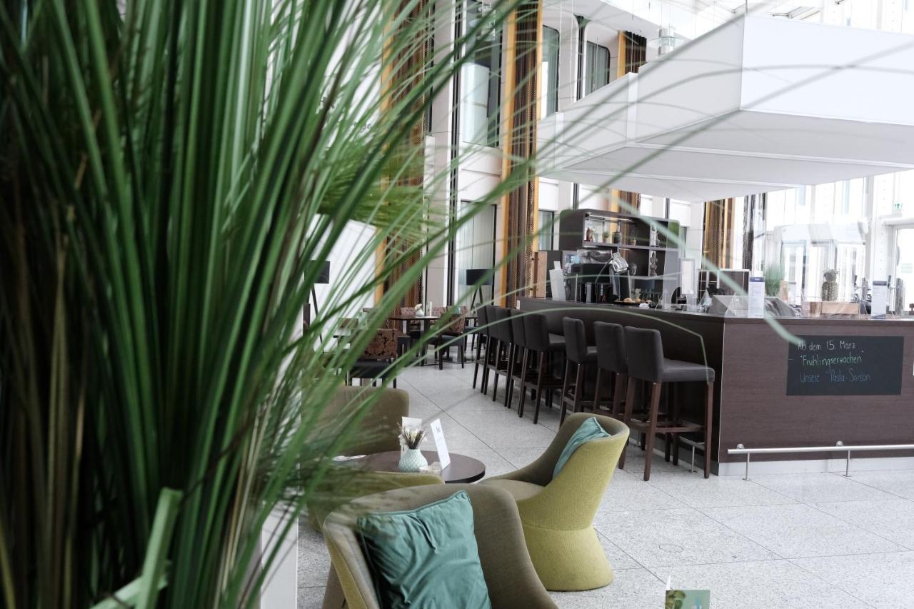 Webers - Das Hotel Im Ruhrturm Есен Екстериор снимка