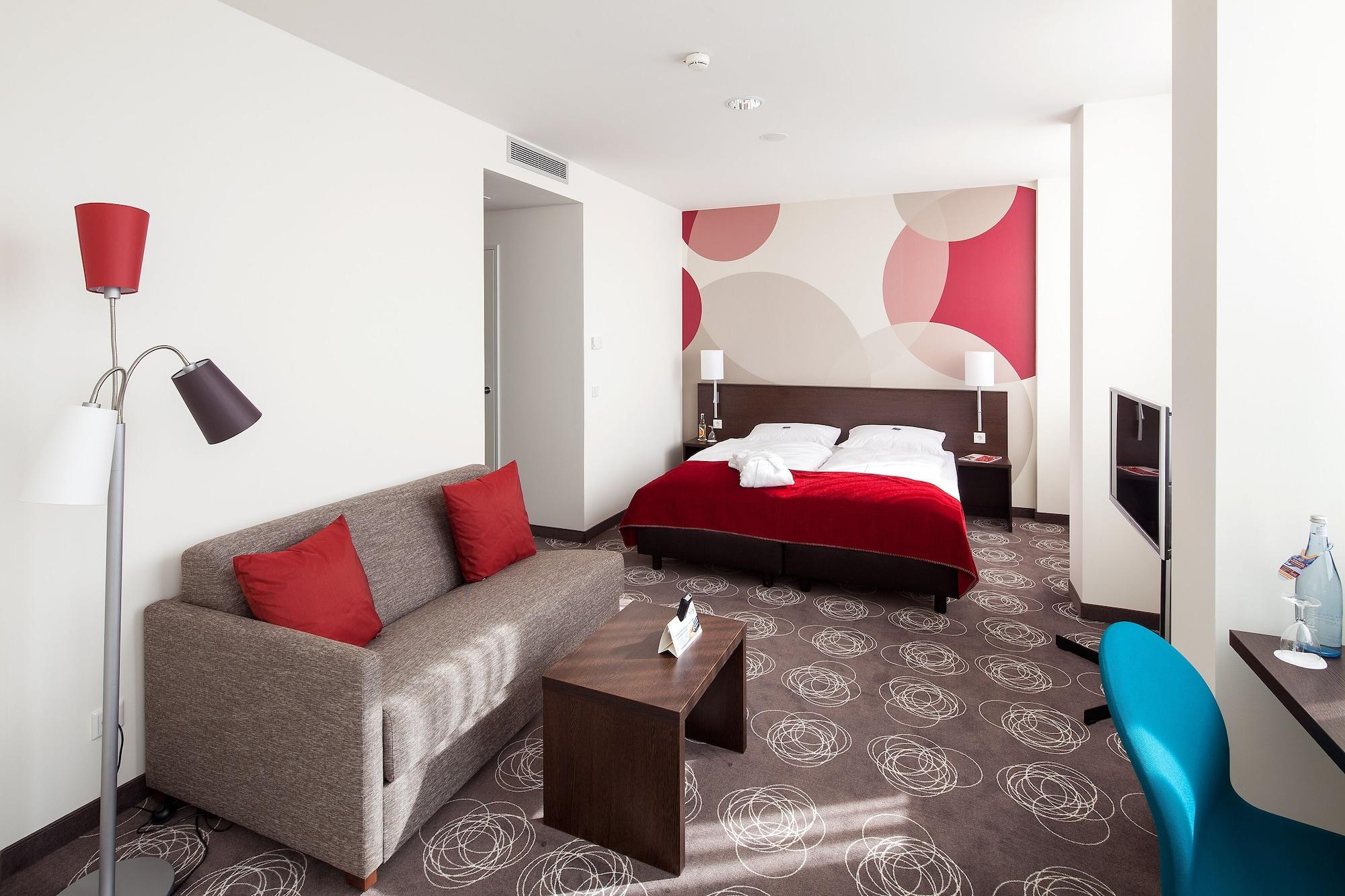 Webers - Das Hotel Im Ruhrturm Есен Екстериор снимка